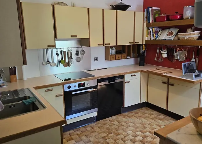 House With Good Connection Дом отдыха Вена
