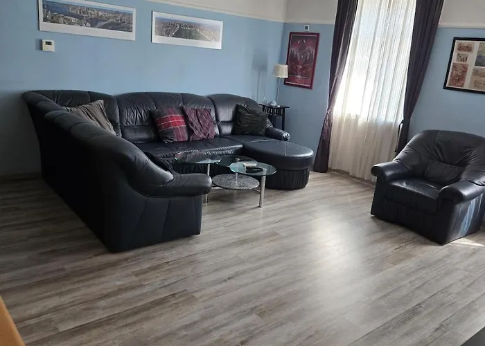 House With Good Connection Дом отдыха Вена